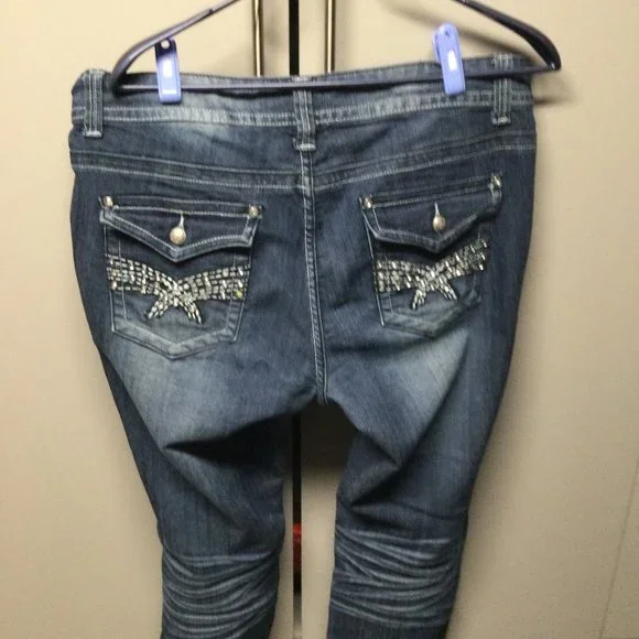 JEANS - Picture 2 of 2